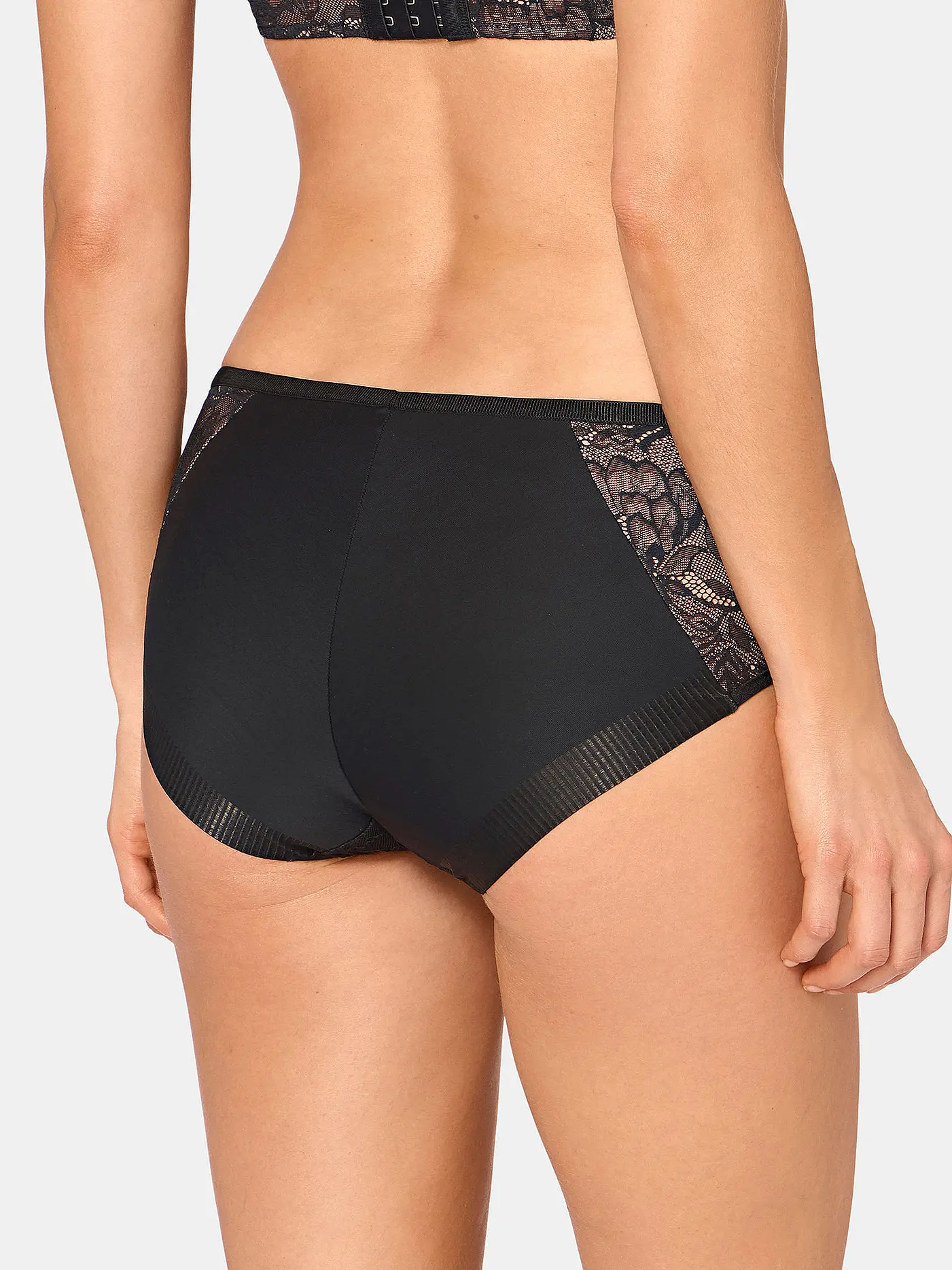 TRIUMPH | Maxi-Slip "Amourette Charm" (Schwarz) | 
